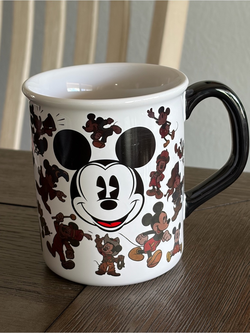 Disney Mickey Mouse Icon 28 Color changing mug.